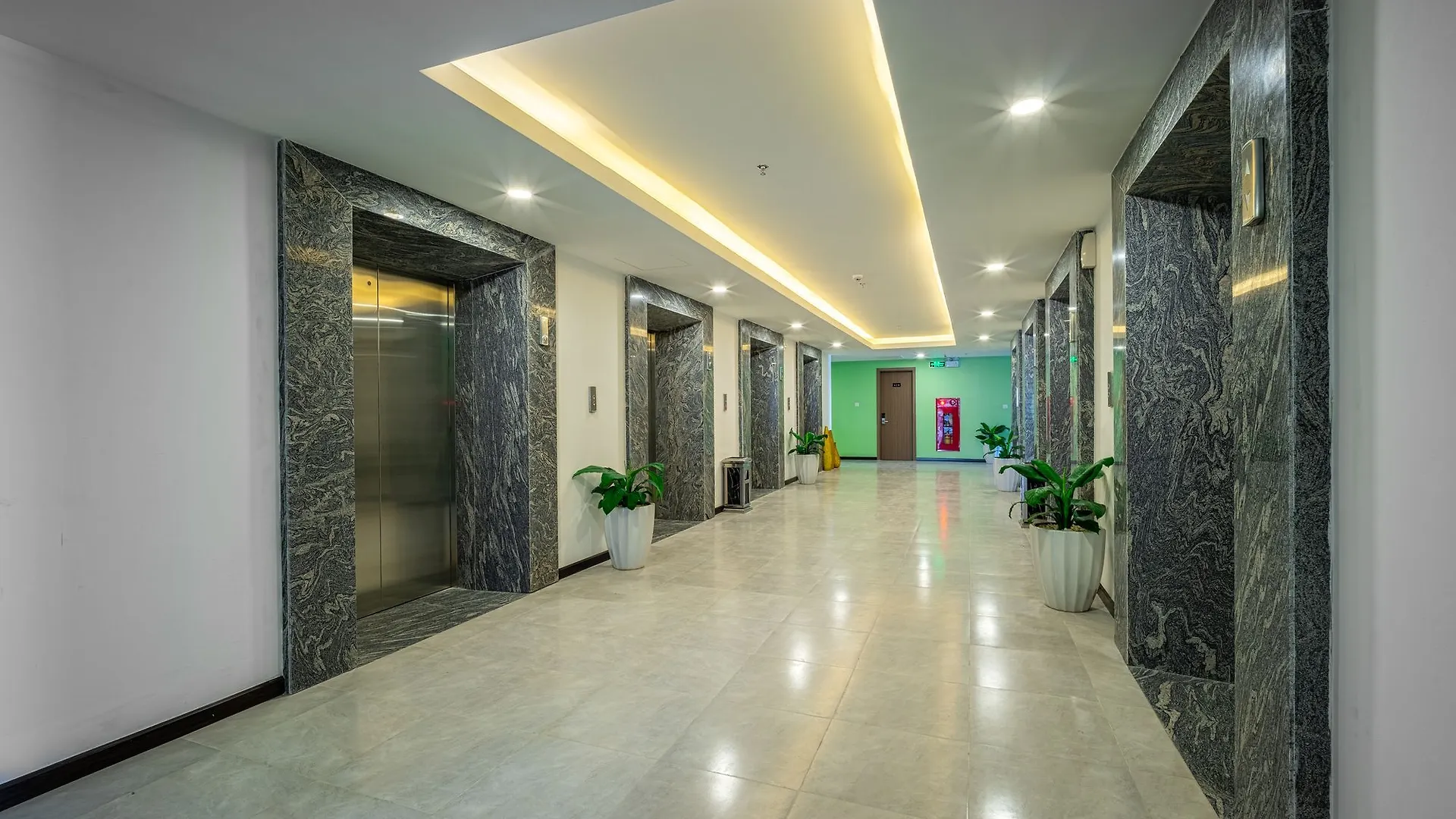 Paralia Hotel Nha Trang